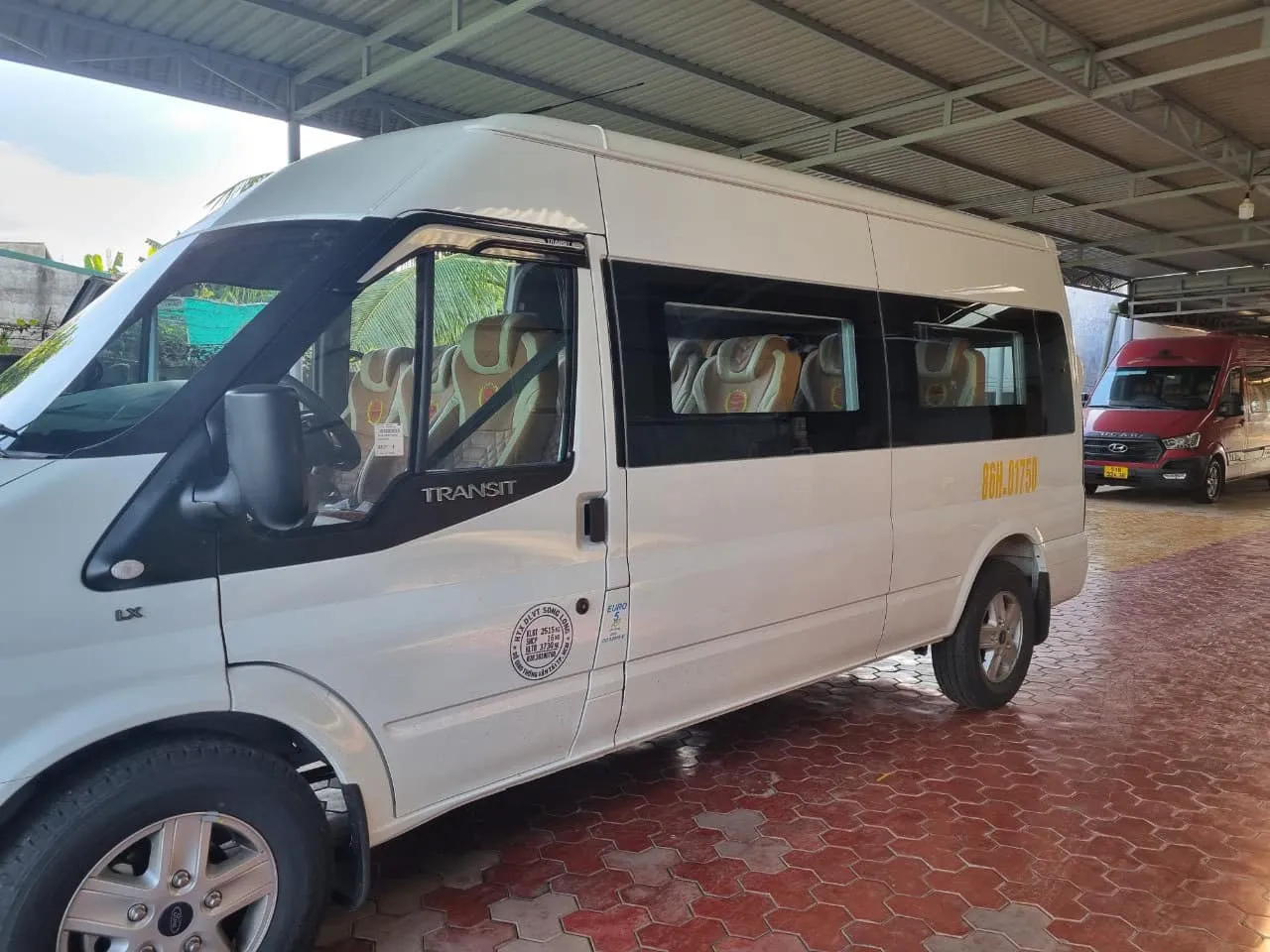 Nhà xe Thủy Hà Linh