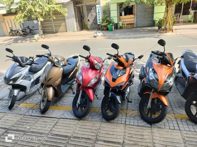 John Scooter motorbike for rent