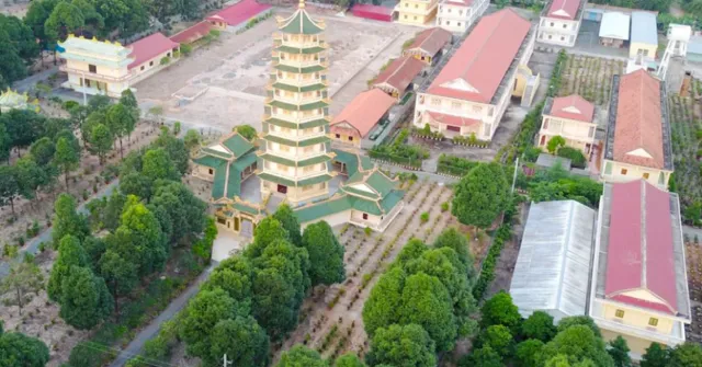 Tháp Đa Bảo - Công trình Phật giáo độc đáo tại Thiền Tôn Phật Quang