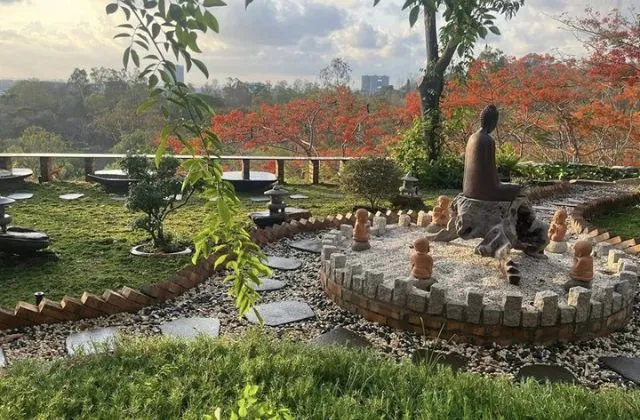 Phong cảnh yên bình ở Chùa Quan Âm Các